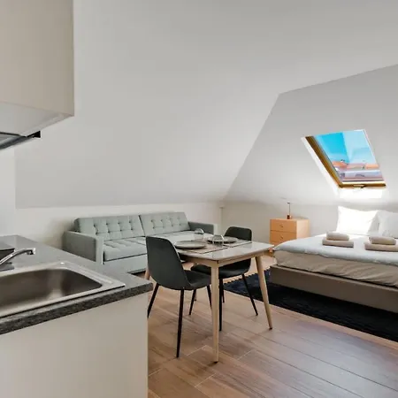 Lovely Fully Equipped Near Subway N12 * Лісабон