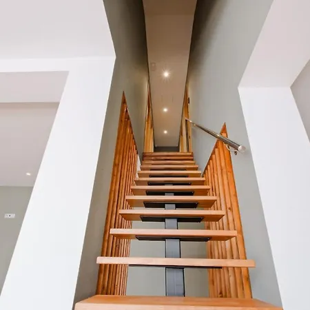 Lovely Fully Equipped Near Subway N12 アパート リスボン