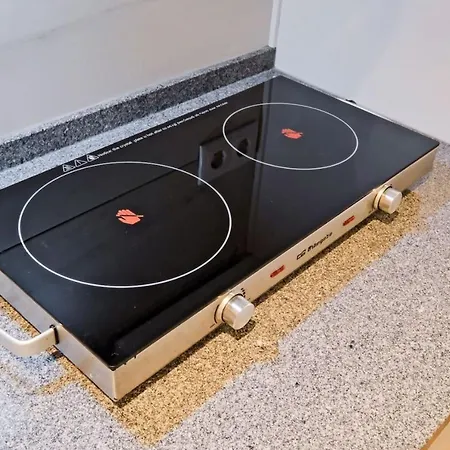 Lovely Fully Equipped Near Subway N12 Lejlighed Lisboa