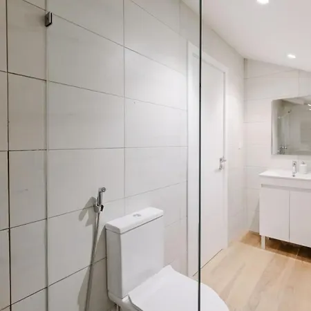 アパート Lovely Fully Equipped Near Subway N12