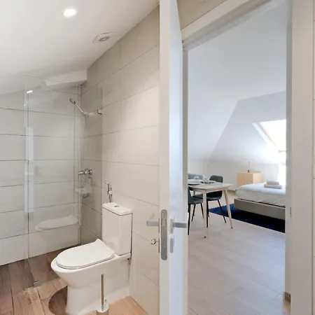 Lovely Fully Equipped Near Subway N12 アパート リスボン